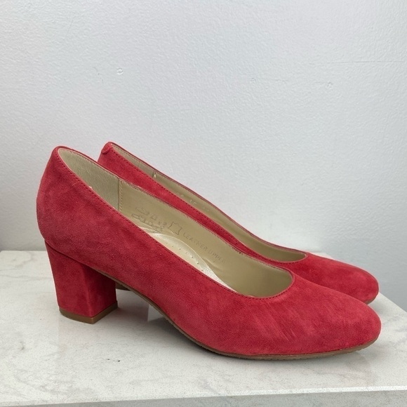 Eric Michael Abby Block Heel Suede Heels - Picture 2 of 12